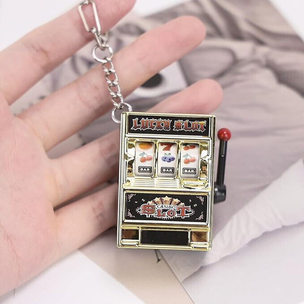 🔥FRUIT SLOT MACHINE KEYCHAIN KEYRING Super Cool BNWT💥