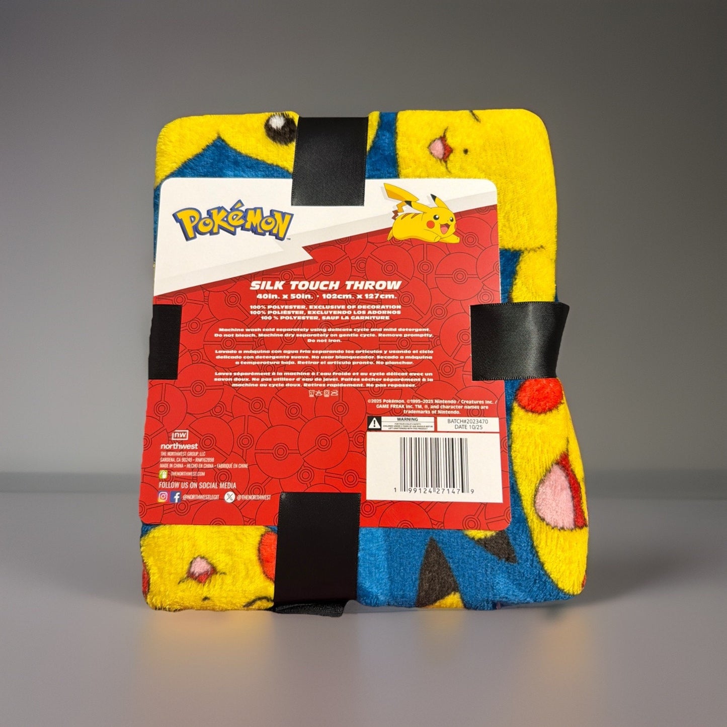 🔥Pokemon 40 x 50 Inch Silk Touch Throw Blanket BNWT🔥
