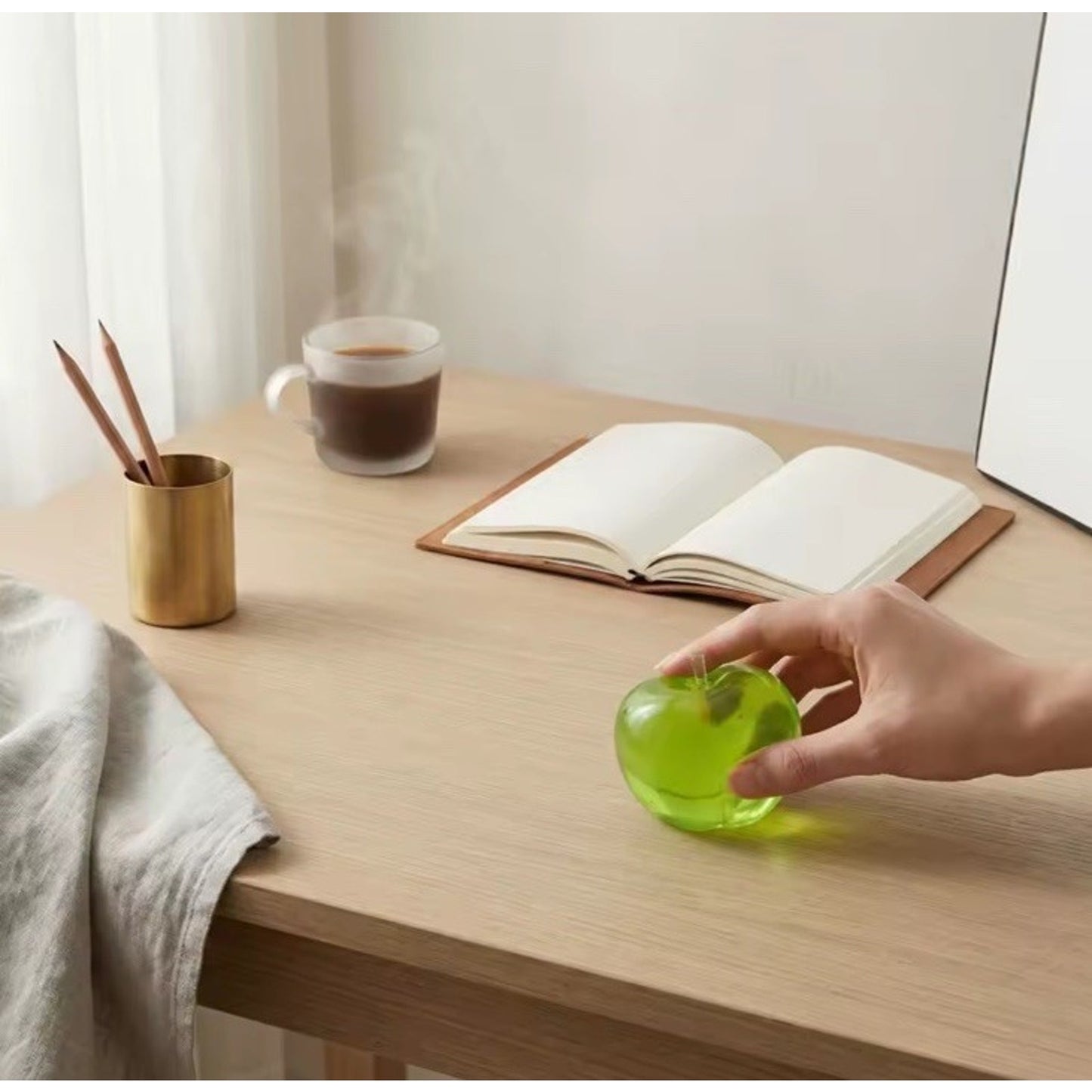 🔥Squishy Green Apple Stress Ball Soft Fidget Sensory Toy Slow Reb BNWT🔥
