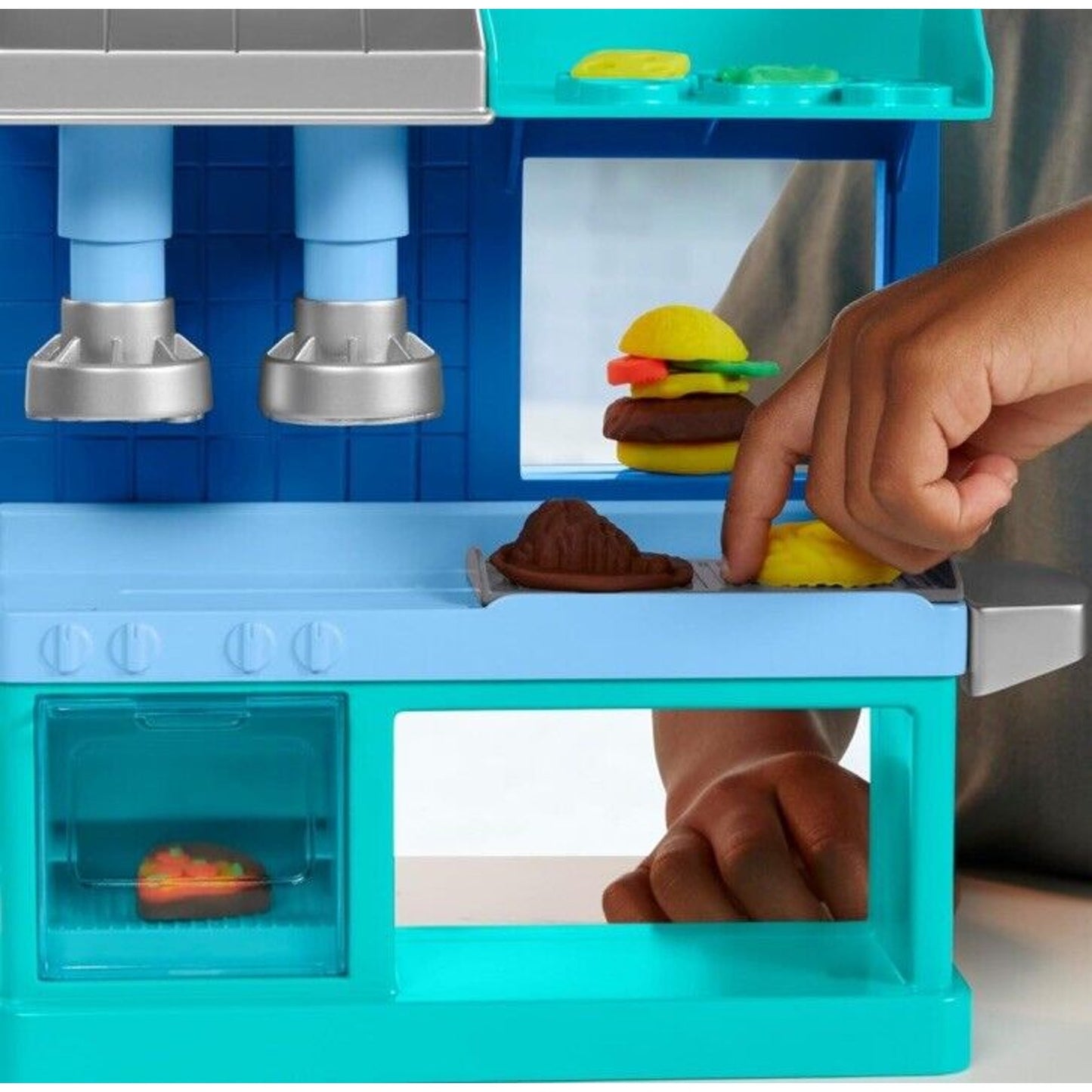 🔥Play-Doh Kitchen Creations Busy Chef's Restaurant Playset 2-Sided Play BNWT🔥