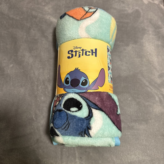 🔥Disney Stitch Surfboard 40 x 50 Inch Silk Touch Throw Blanket BNWT🔥