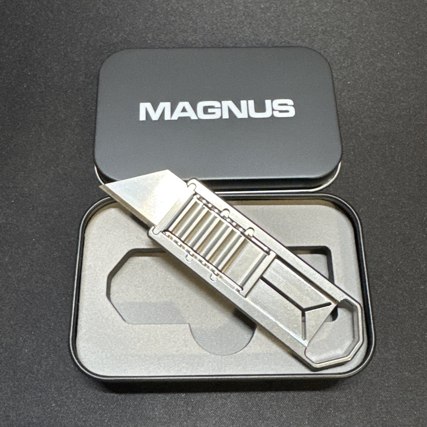 🔥Magnus SlideClick Utility Blade Knife BNWT🔥