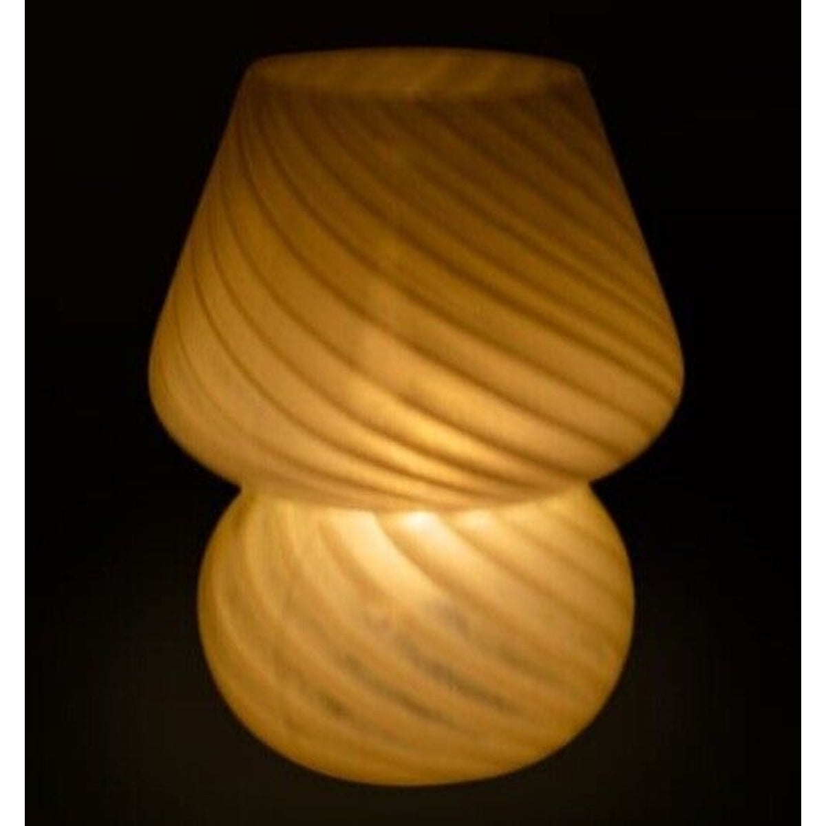 🔥White Striped Mushroom Shaped Glass Lamp 5.62 x 7.8 BNWT🔥