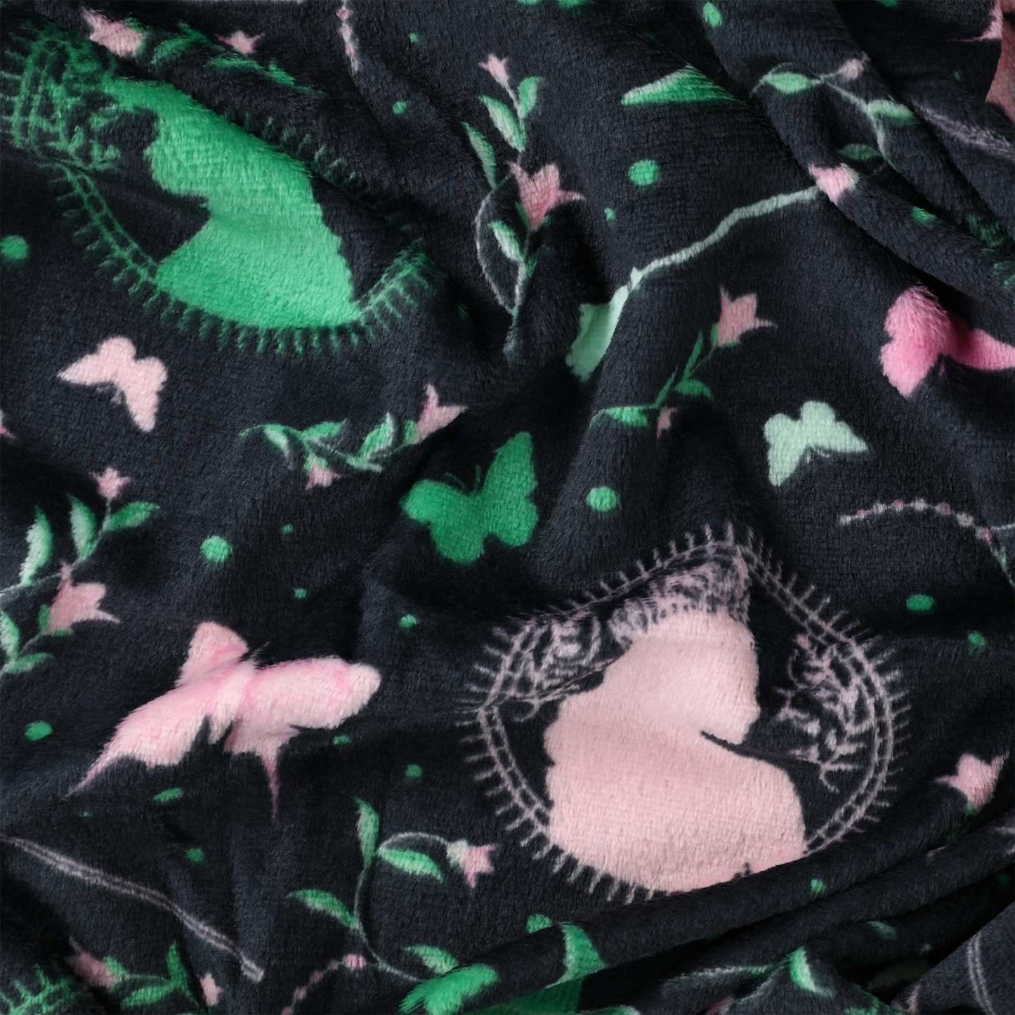 🔥Wicked Silk Touch Blanket 40 x 50 BNWT🔥