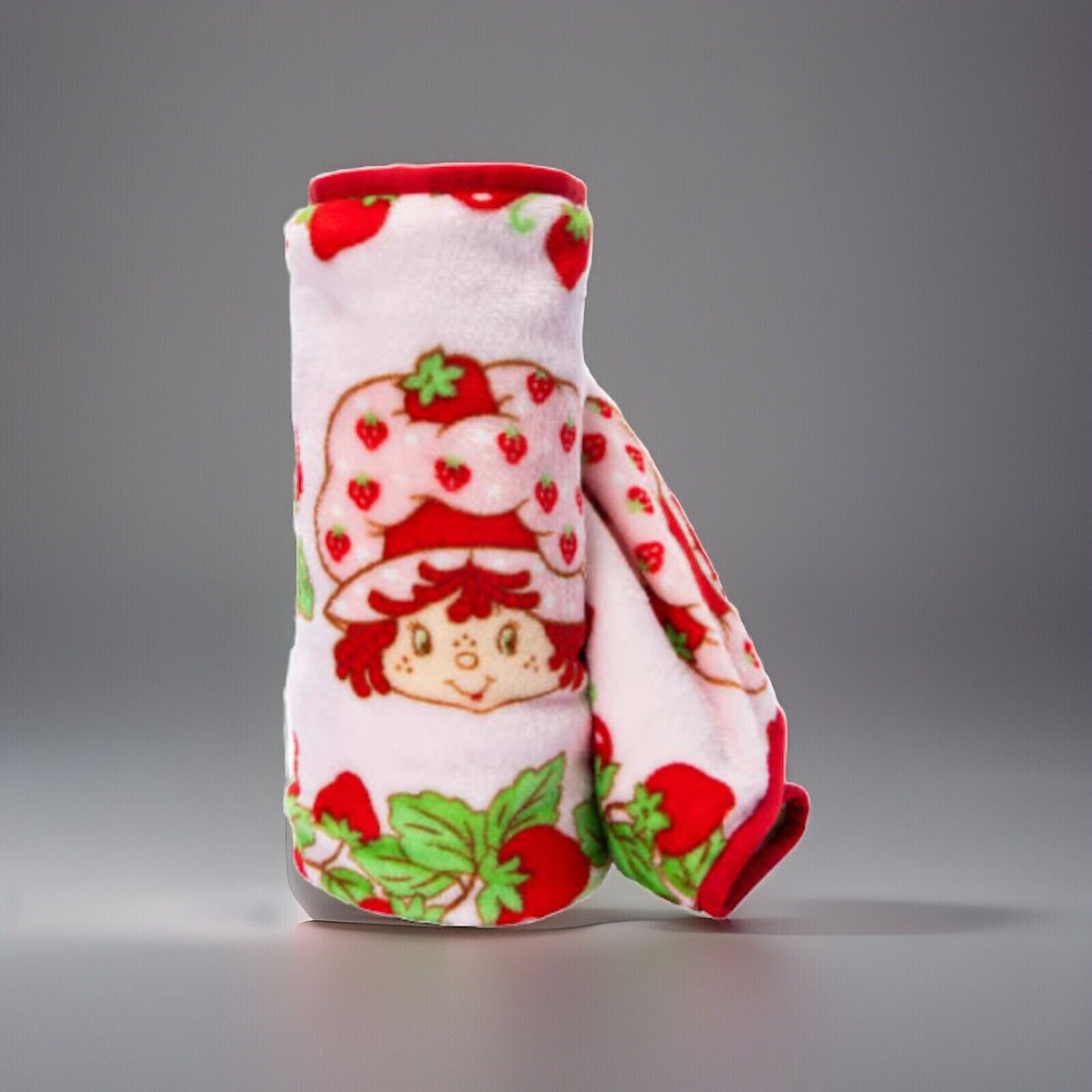 🔥Strawberry Shortcake 40 x 50 Inch Silk Touch Throw Travel Blanket BNWT🔥