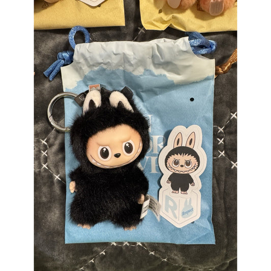 🔥POP MART Labubu V4 The Monsters Pin For Love Alphabet Plush Pendant R BNWT🔥