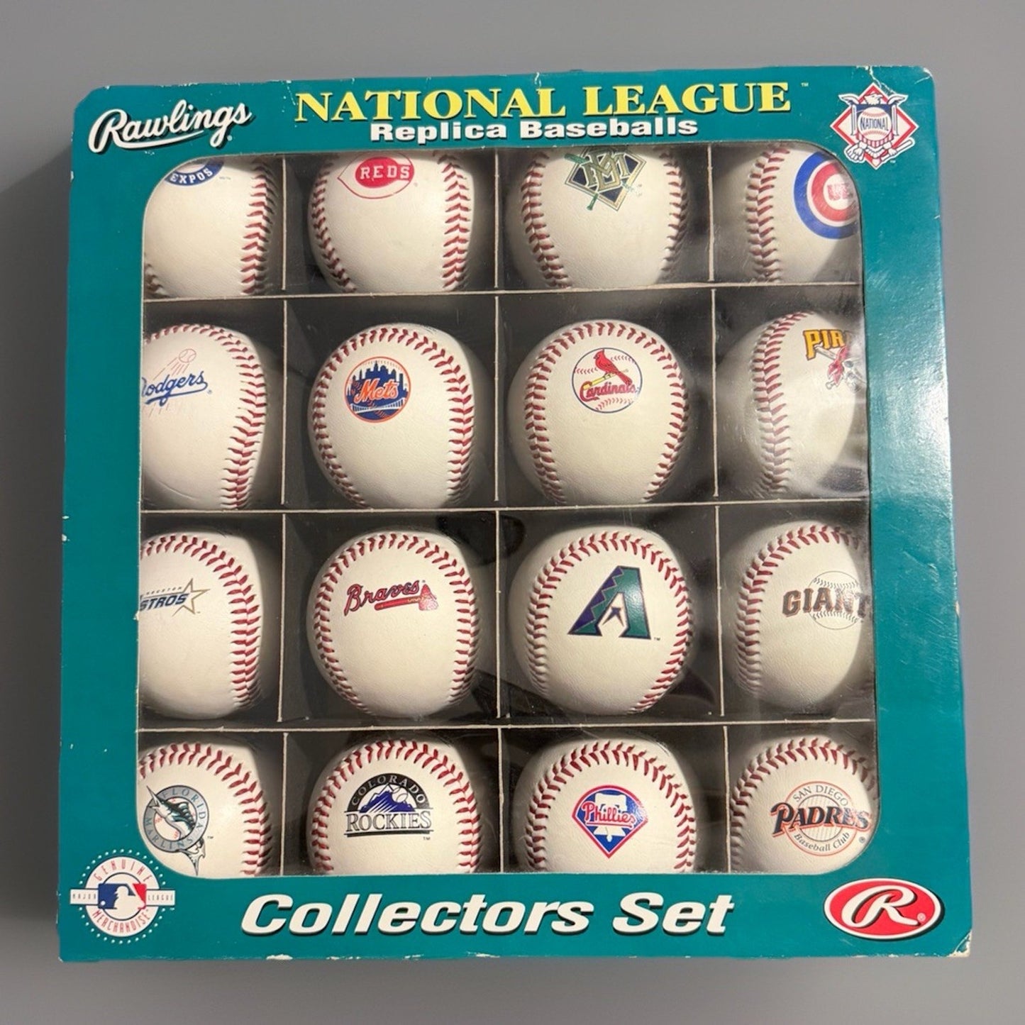 🔥Rawlings National League Team Logo Baseball Collectors Set🔥
