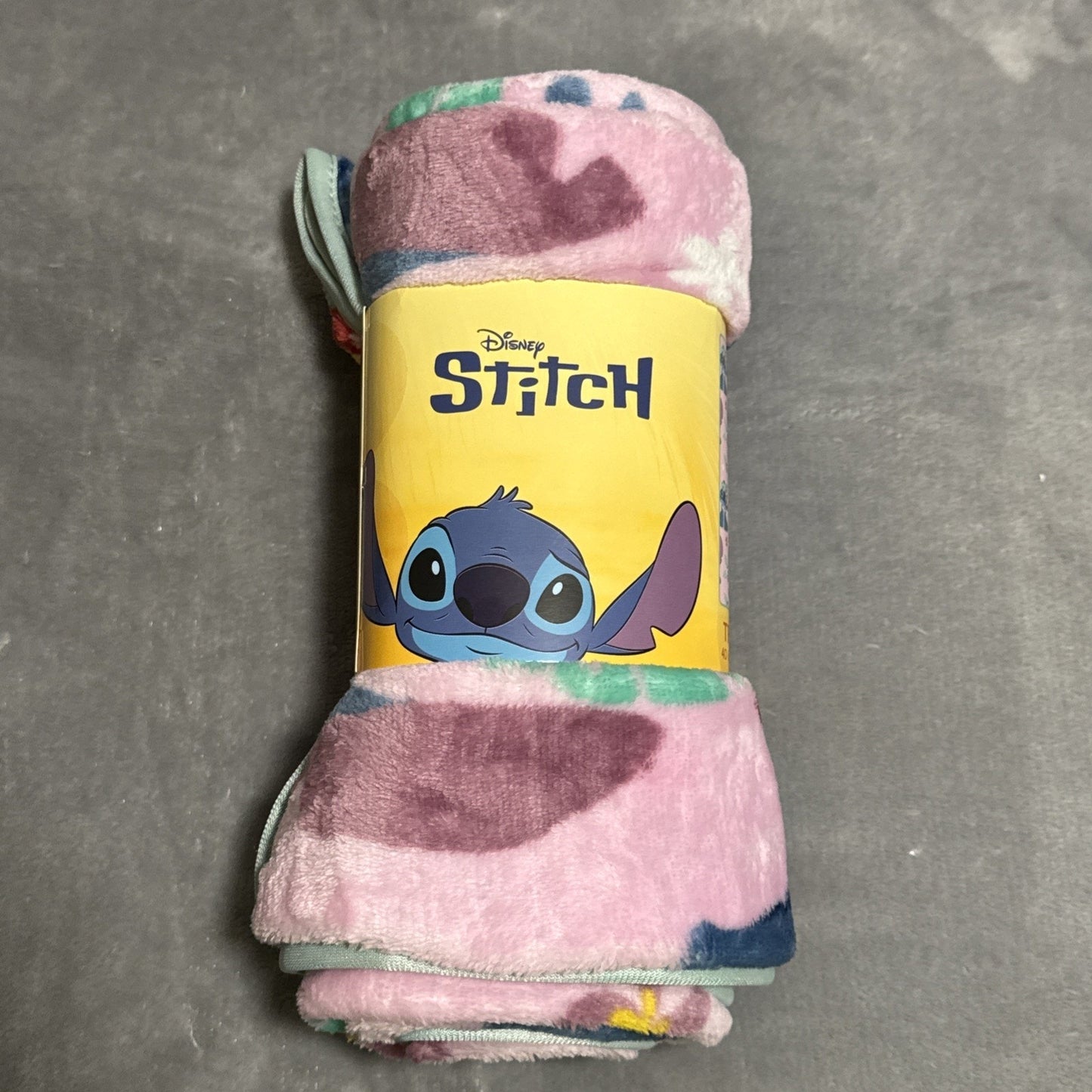 🔥Disney Stitch 40 x 50 Inch Silk Touch Throw Blanket BNWT🔥