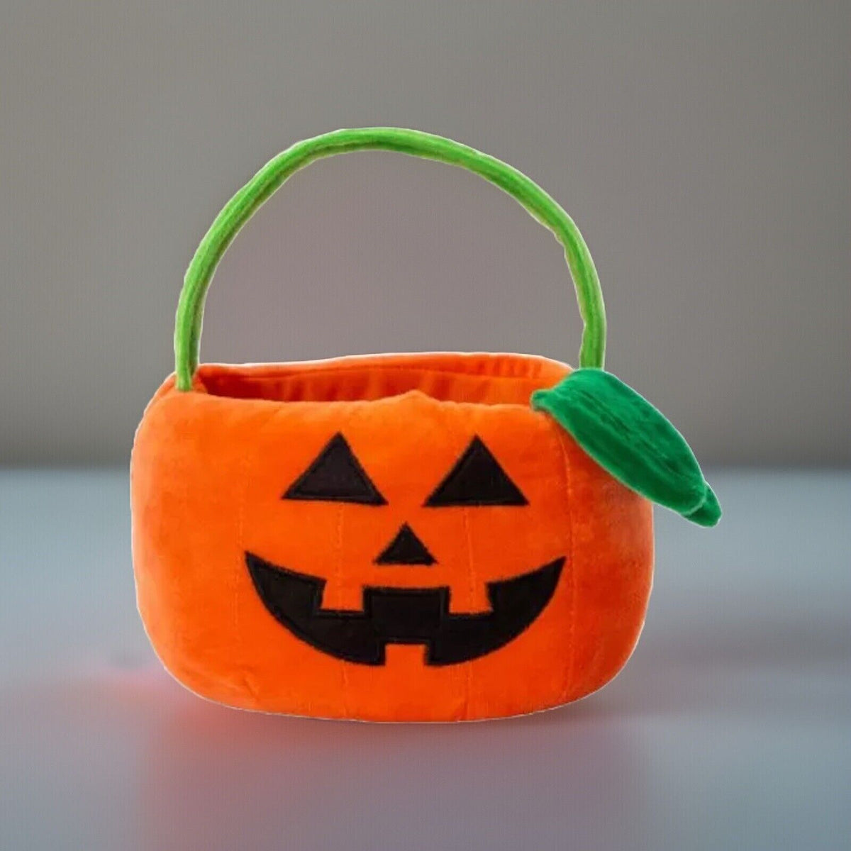 🔥Plush Pumpkin Halloween Basket 9.44in X 9.84in BNWT🔥