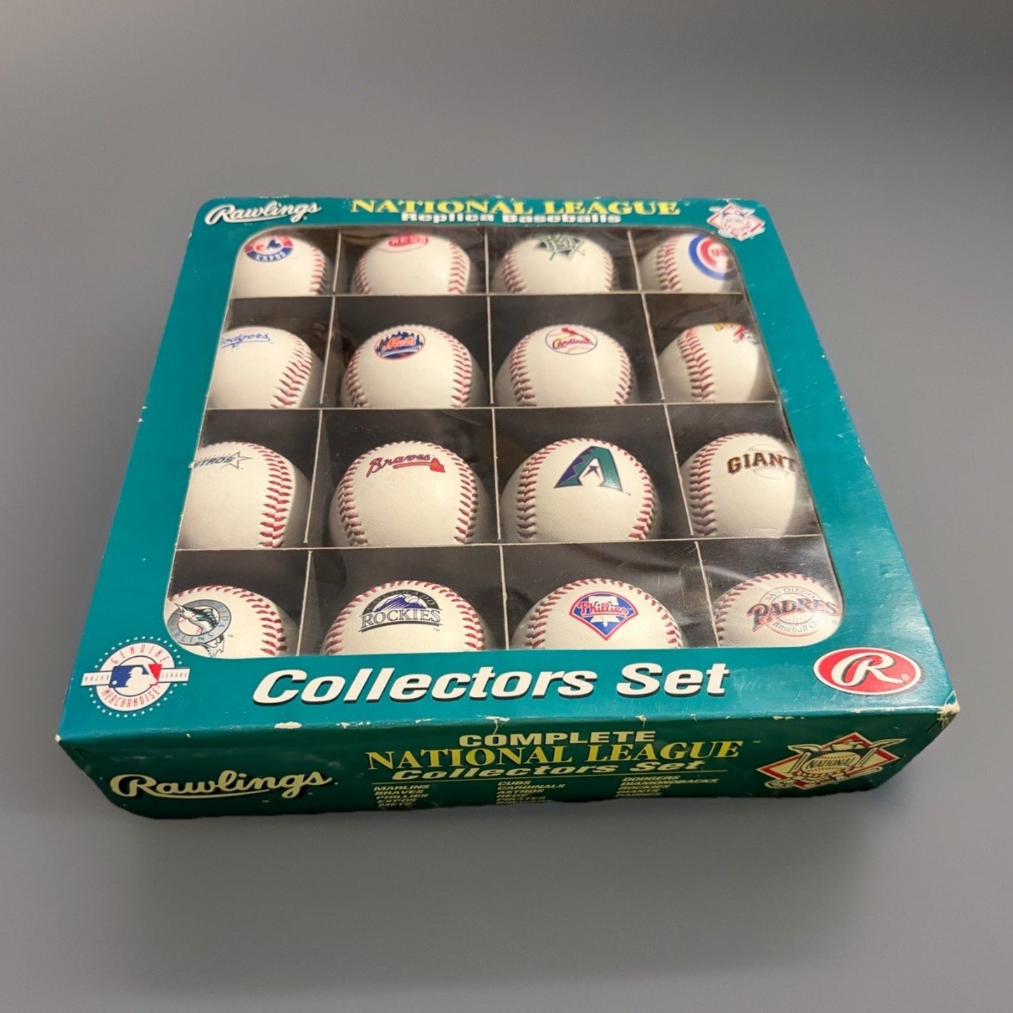 🔥Rawlings National League Team Logo Baseball Collectors Set🔥