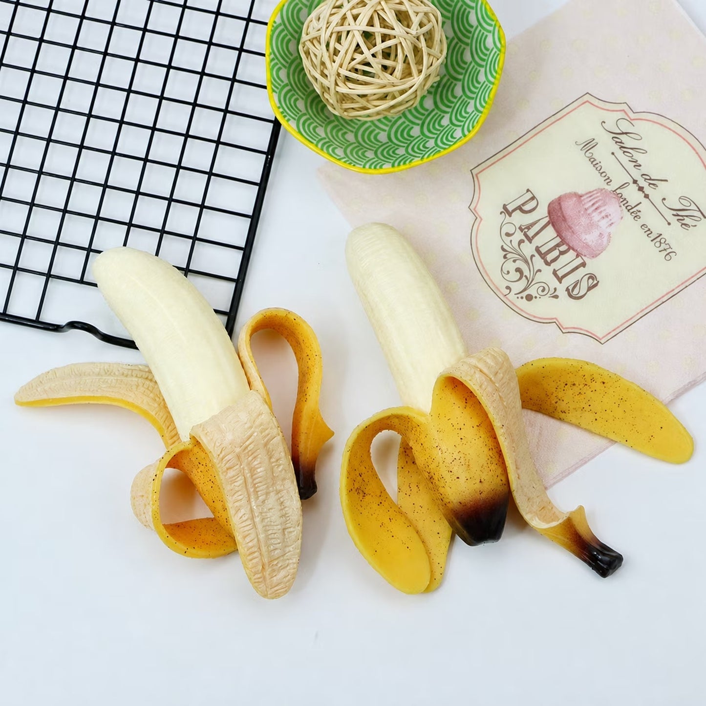 🔥Banana Peel Stress Reliever Toy Squishy Stretchy BNWT🔥