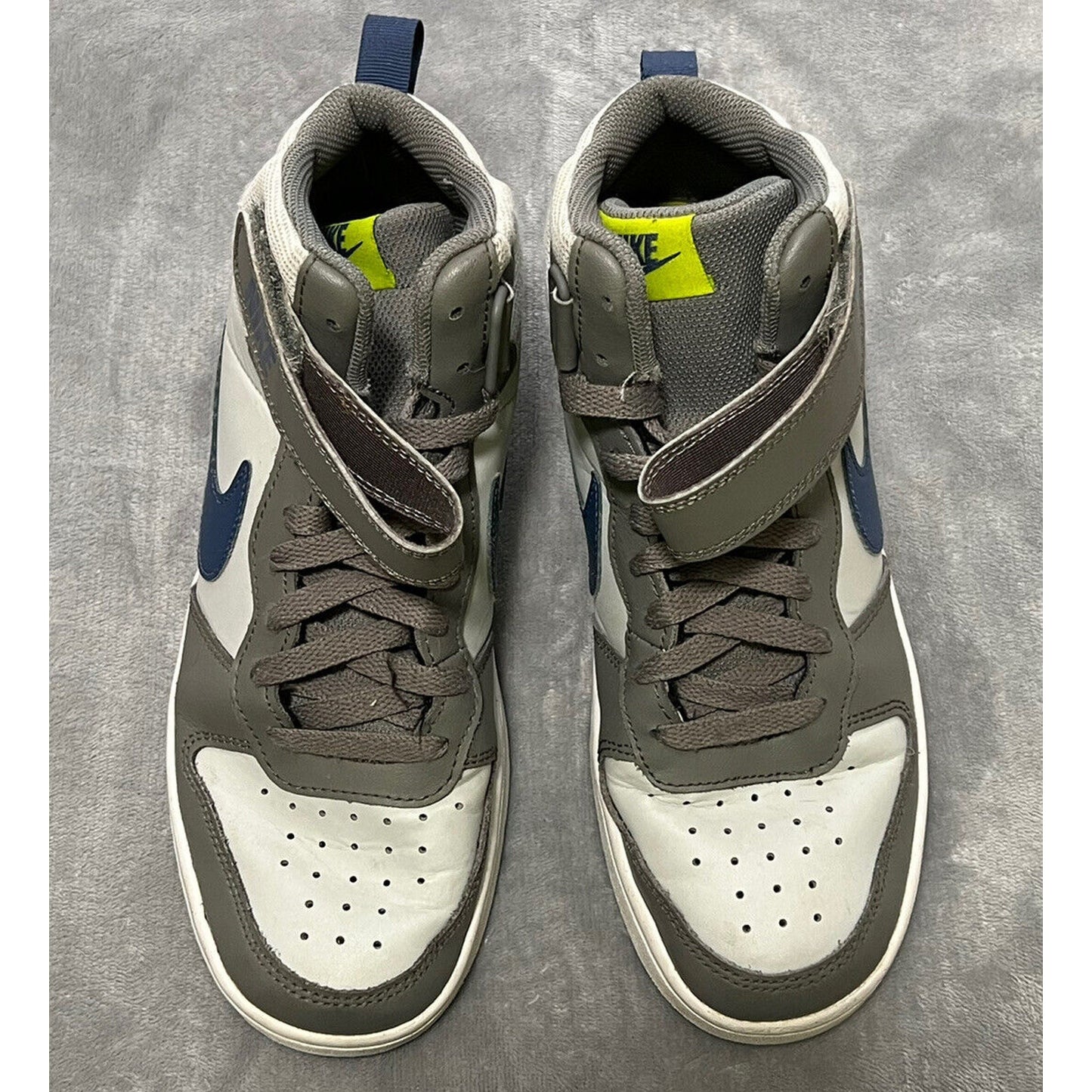 🔥Nike Big Kids Court Borough Mid 2 in Grey Fog/Mystic Navy (7Y) CD7782-007🔥