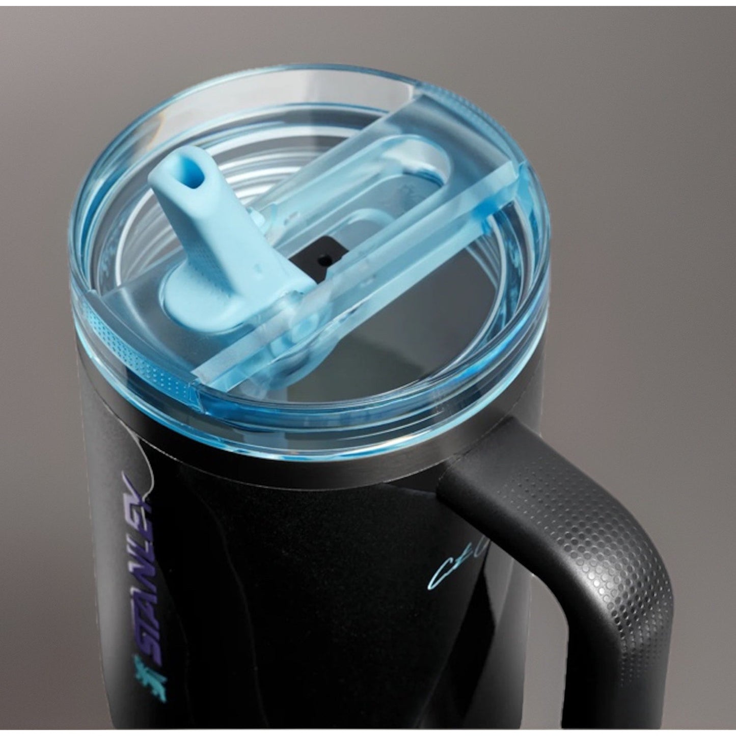 🔥Stanley x Caitlin Clark Quencher® ProTour Flip Straw Tumbler | 40 oz BNWT🔥