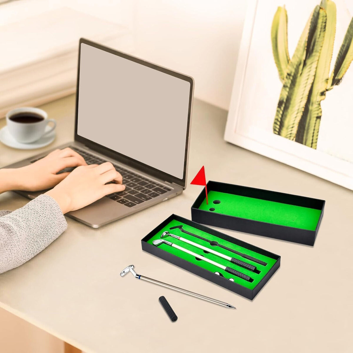 🔥Mini Desktop Golf Ball Pen Gift Set White Elephant BNWT🔥